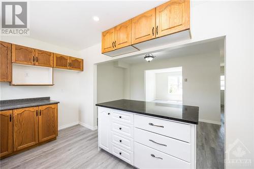 19 Johnston Street, Carleton Place, ON - Indoor Photo Showing Kitchen