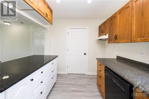 19 Johnston Street, Carleton Place, ON - Indoor Photo Showing Kitchen