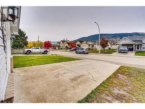 1404 12 Street, Vernon, BC - Outdoor