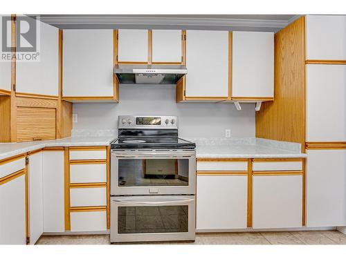 1404 12 Street, Vernon, BC - Indoor Photo Showing Kitchen