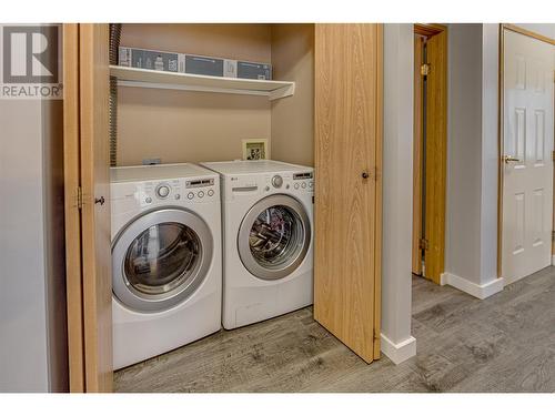 1404 12 Street, Vernon, BC - Indoor Photo Showing Laundry Room