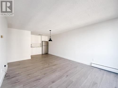 804 145 St. Georges Avenue, North Vancouver, BC - Indoor Photo Showing Other Room