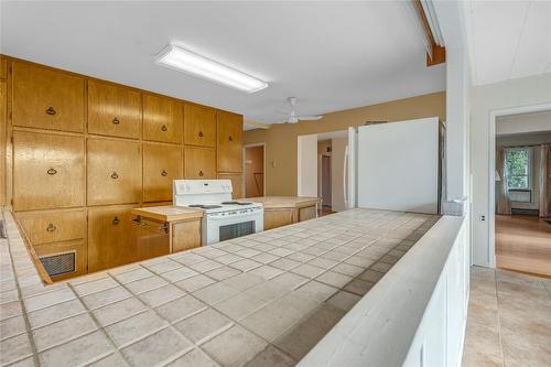 610 Vedette Drive, Penticton, BC - Indoor