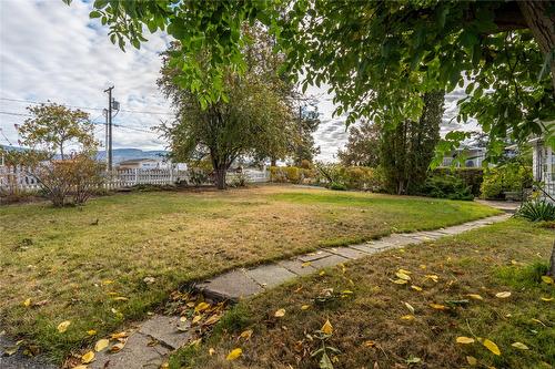 610 Vedette Drive, Penticton, BC - Outdoor