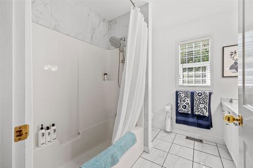 8765 Forsberg Road, Vernon, BC - Indoor Photo Showing Bathroom