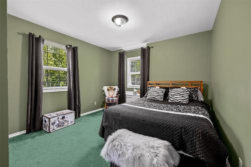 8765 Forsberg Road, Vernon, BC - Indoor Photo Showing Bedroom