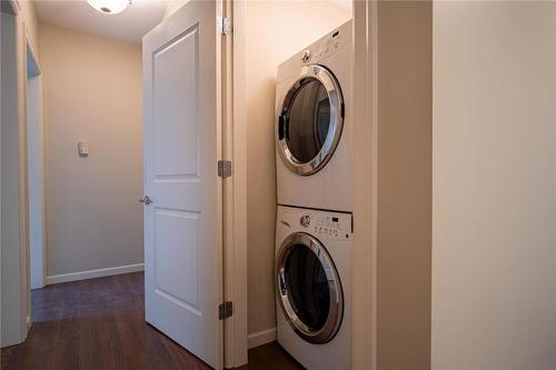 205-3010 35 Street, Vernon, BC - Indoor Photo Showing Laundry Room