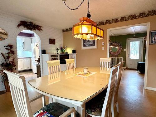 Dining room - 1052 Ch. De La Rivière, Val-David, QC - Indoor Photo Showing Dining Room