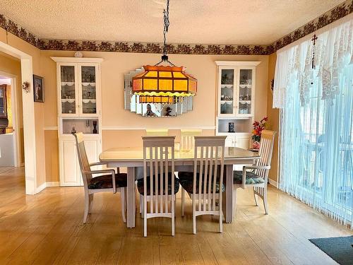 Dining room - 1052 Ch. De La Rivière, Val-David, QC - Indoor Photo Showing Dining Room