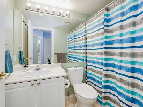 301-3157 Tillicum Rd, Saanich, BC - Indoor Photo Showing Bathroom