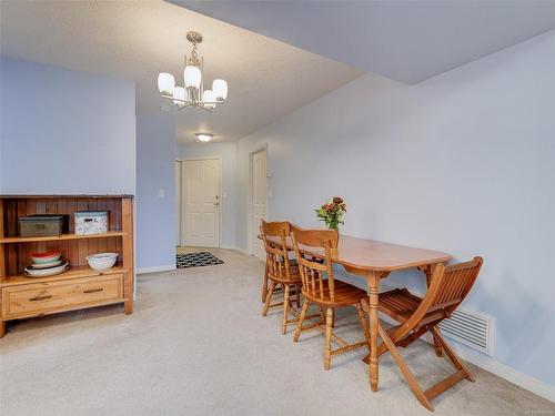 301-3157 Tillicum Rd, Saanich, BC - Indoor Photo Showing Dining Room