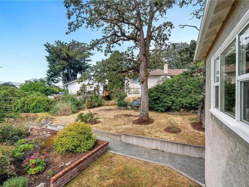 956 Burnside Rd West, Saanich, BC 