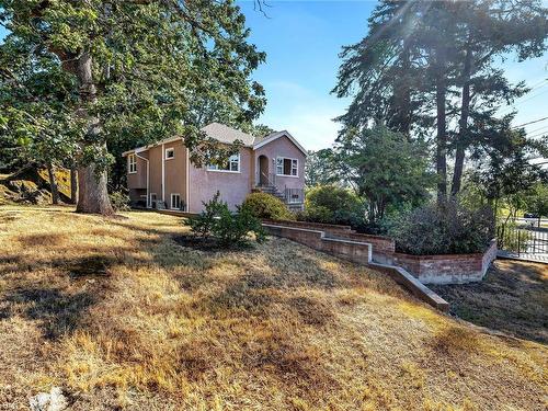 956 Burnside Rd West, Saanich, BC 