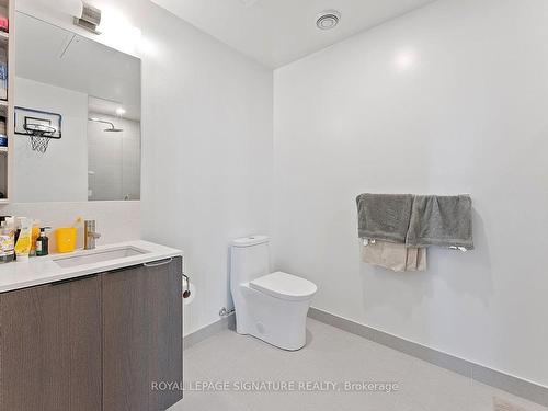 2906-55 Mercer St, Toronto, ON - Indoor Photo Showing Bathroom