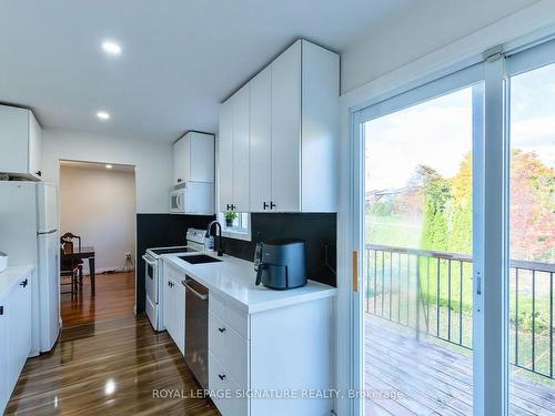 Main-1737 Branchwood Park, Mississauga, ON - Indoor Photo Showing Kitchen