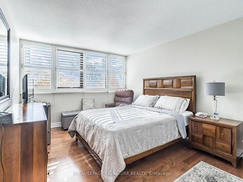 316-1333 Bloor St, Mississauga, ON - Indoor Photo Showing Bedroom