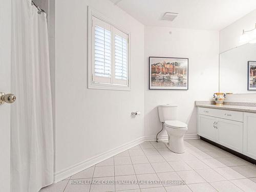 1460 Bancroft Dr, Mississauga, ON - Indoor Photo Showing Bathroom