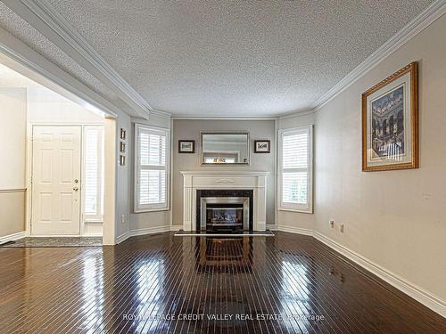 1460 Bancroft Dr, Mississauga, ON - Indoor Photo Showing Living Room With Fireplace