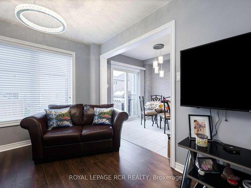 141 Clark St, Shelburne, ON - Indoor Photo Showing Living Room