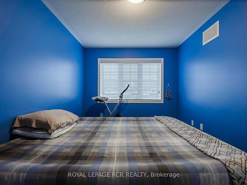 141 Clark St, Shelburne, ON - Indoor Photo Showing Bedroom