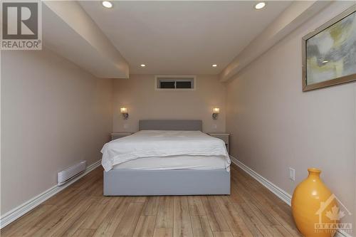 1952 Olympia Crescent, Ottawa, ON - Indoor Photo Showing Bedroom