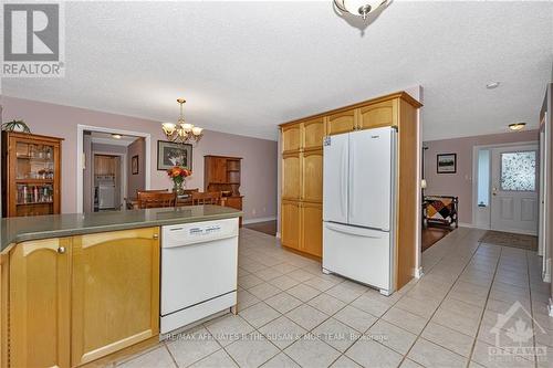 506 David Manchester Road, Ottawa, ON - Indoor Photo Showing Kitchen