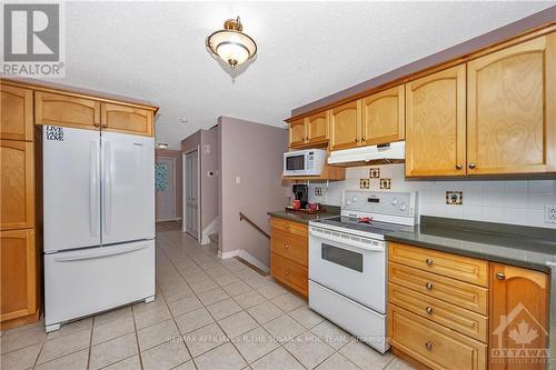 506 David Manchester Road, Ottawa, ON - Indoor Photo Showing Kitchen