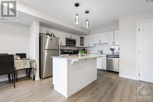 220 Pilot Private, Ottawa, ON - Indoor Photo Showing Kitchen With Upgraded Kitchen