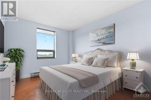 702 - 2019 Carling Avenue, Ottawa, ON - Indoor Photo Showing Bedroom