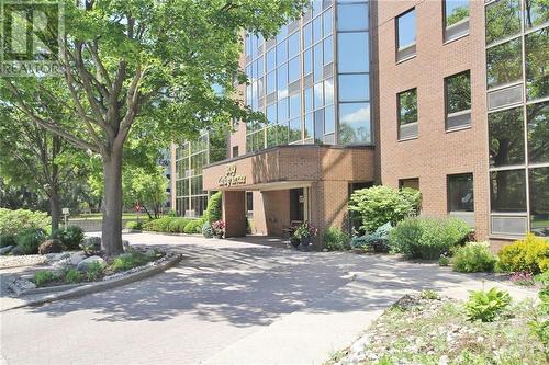 2019 Carling Avenue Unit#702, Ottawa, ON 