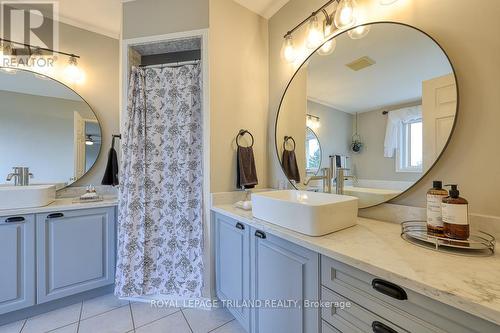 28 David Street, Ingersoll, ON - Indoor Photo Showing Bathroom