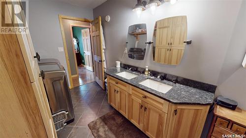 532 Gertie Street, Moosomin, SK - Indoor Photo Showing Bathroom