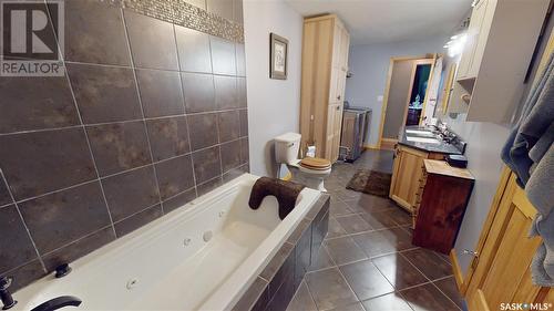 532 Gertie Street, Moosomin, SK - Indoor Photo Showing Bathroom