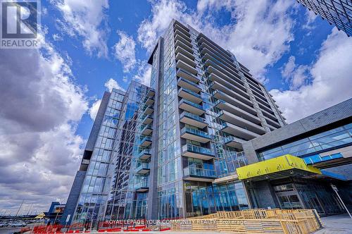 704 - 10 Gatineau Drive, Vaughan, ON - Outdoor With Facade