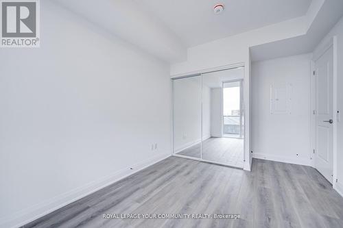 704 - 10 Gatineau Drive, Vaughan, ON - Indoor Photo Showing Other Room