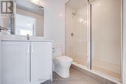 704 - 10 Gatineau Drive, Vaughan, ON - Indoor Photo Showing Bathroom