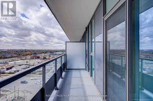 704 - 10 Gatineau Drive, Vaughan, ON - Outdoor With View With Exterior