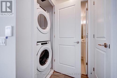 704 - 10 Gatineau Drive, Vaughan, ON - Indoor Photo Showing Laundry Room