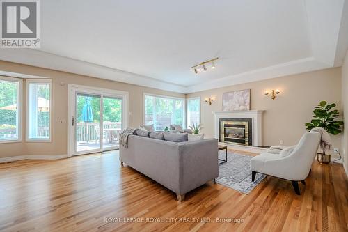 7 Whitetail Court, Guelph (Village), ON - Indoor Photo Showing Living Room With Fireplace