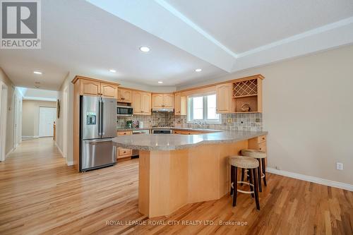 7 Whitetail Court, Guelph (Village), ON - Indoor Photo Showing Kitchen