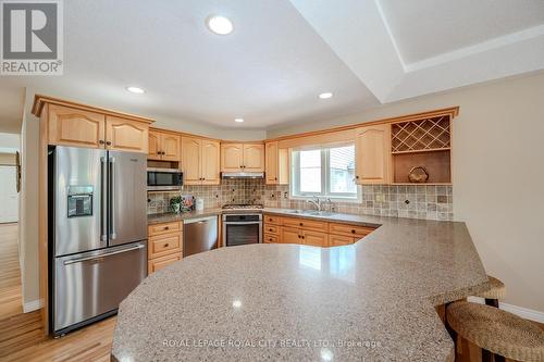 7 Whitetail Court, Guelph, ON - Indoor Photo Showing Kitchen