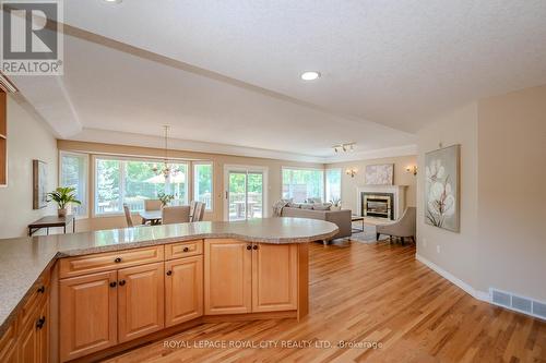 7 Whitetail Court, Guelph (Village), ON - Indoor Photo Showing Kitchen