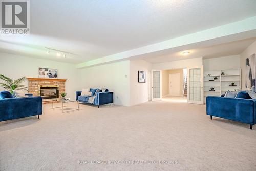 7 Whitetail Court, Guelph (Village), ON - Indoor With Fireplace