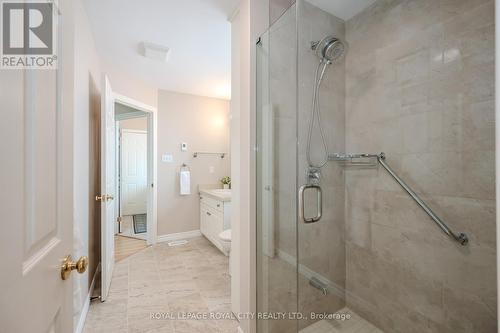 7 Whitetail Court, Guelph, ON - Indoor Photo Showing Bathroom