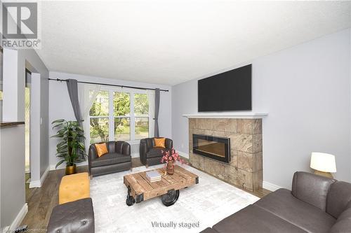 3281 Addison Avenue, Niagara Falls, ON - Indoor Photo Showing Living Room With Fireplace