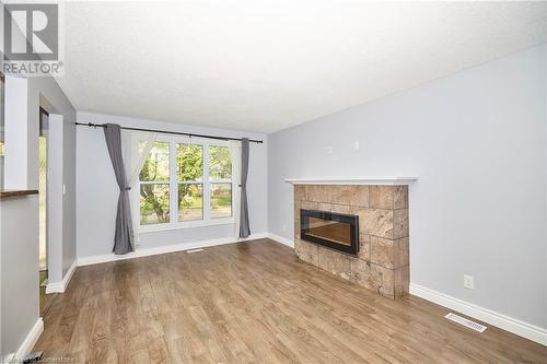 3281 Addison Avenue, Niagara Falls, ON - Indoor Photo Showing Living Room With Fireplace