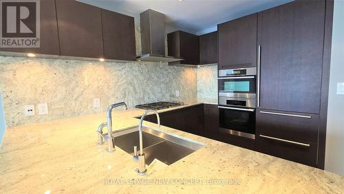 4902 - 180 University Avenue, Toronto, ON - Indoor Photo Showing Kitchen With Upgraded Kitchen