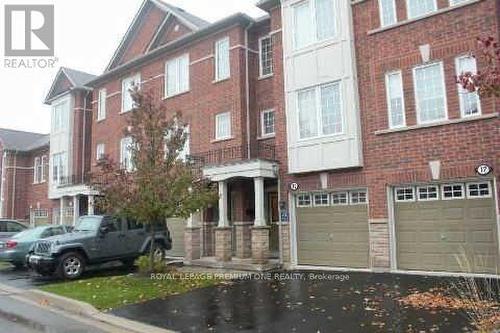 10 Sand Wedge Lane, Brampton, ON - Outdoor With Facade