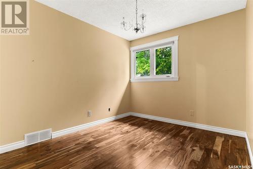 714 Callander Crescent N, Regina, SK - Indoor Photo Showing Other Room