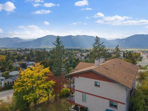 1/2/3 - 2303 Crawford Street, Creston, BC - Outdoor With View